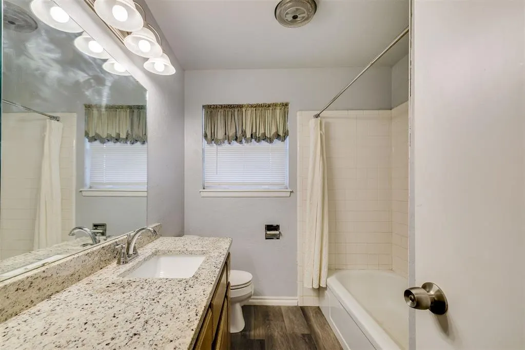 Photo 21 — 940 N Bradley Avenue, Oklahoma City, OK 73127