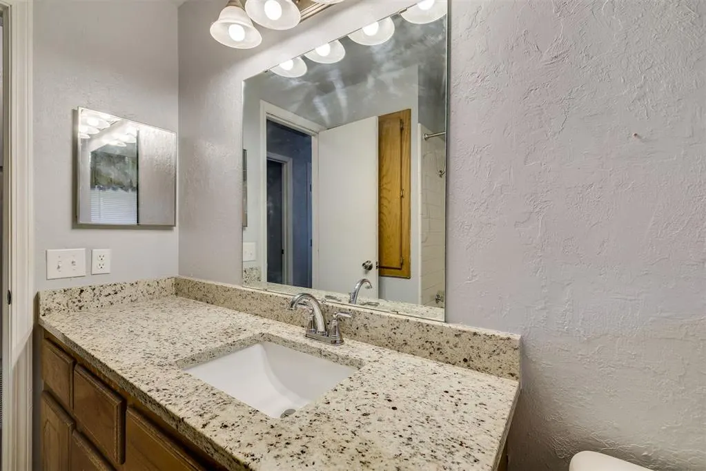 Photo 23 — 940 N Bradley Avenue, Oklahoma City, OK 73127