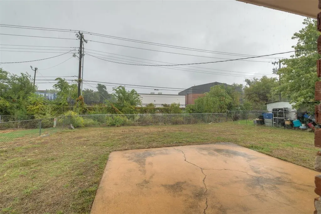 Photo 27 — 940 N Bradley Avenue, Oklahoma City, OK 73127