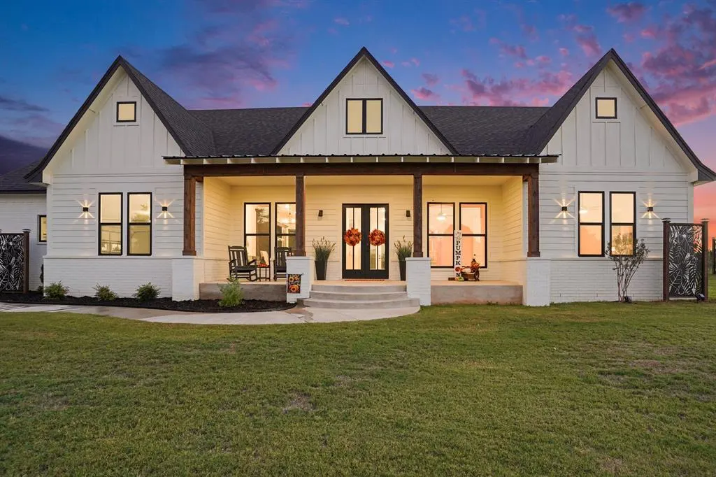 Photo 2 — 5812 Cimarron Manor, Guthrie, OK 73044