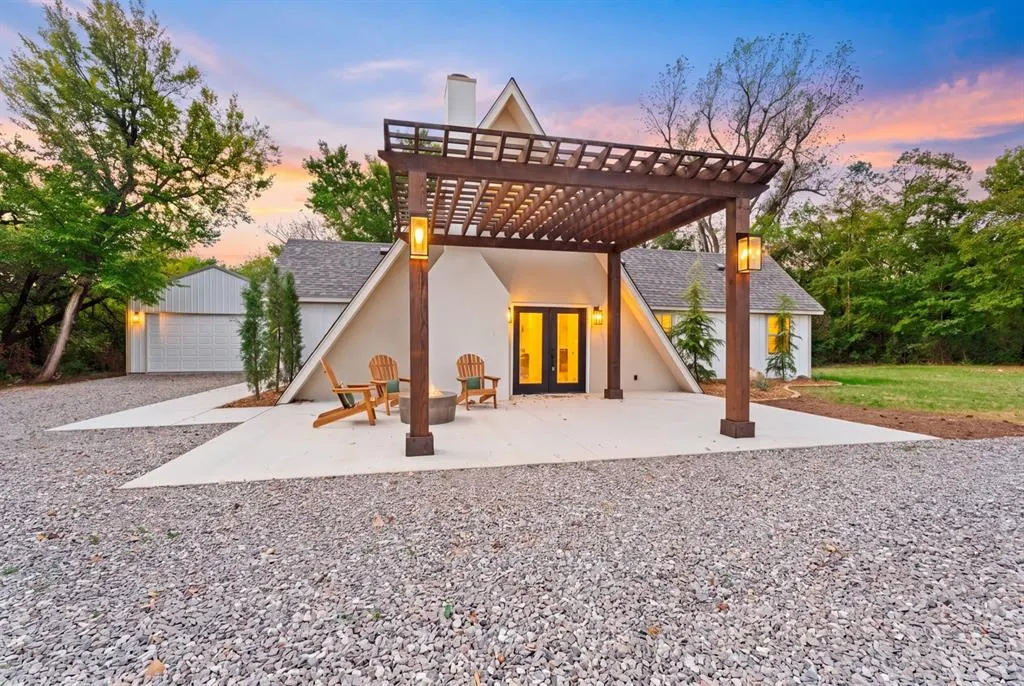 Front exterior — 20780 NE 63rd Street, Harrah, OK 73045