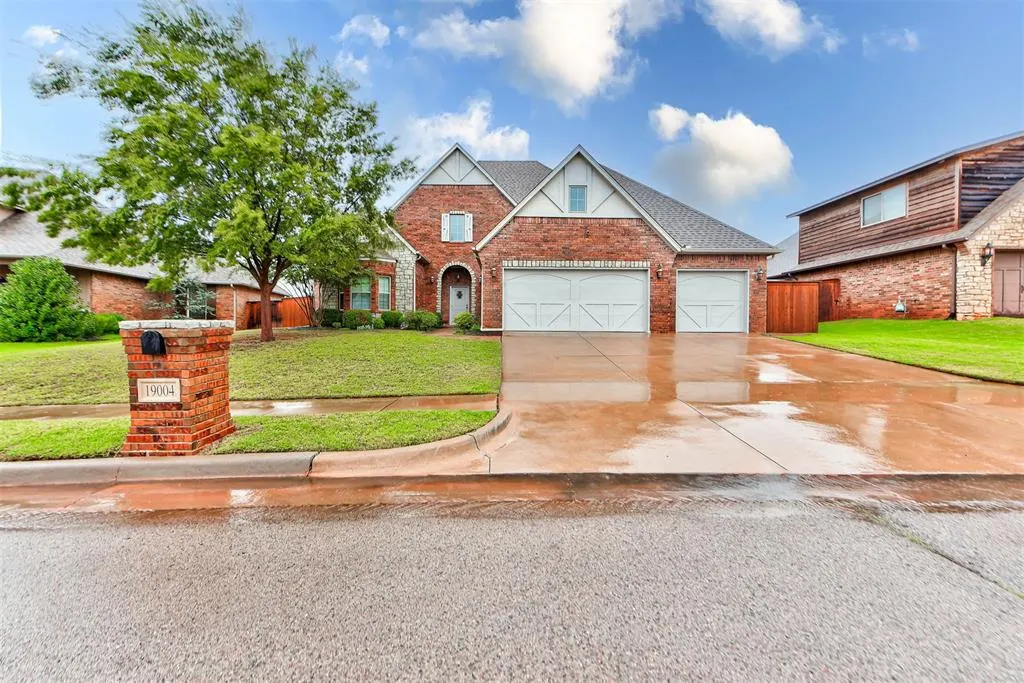 Front exterior — 19004 Barnstable Court, Edmond, OK 73012