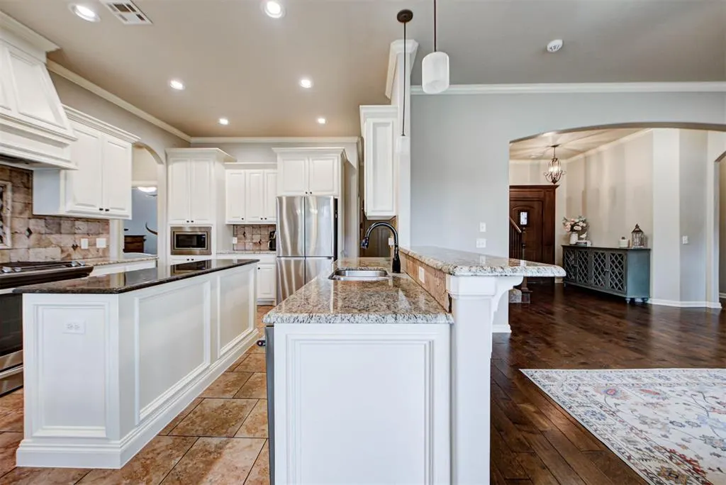 Photo 13 — 19004 Barnstable Court, Edmond, OK 73012