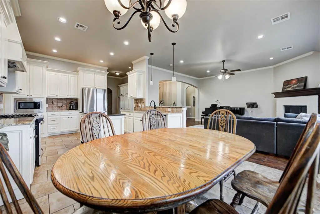 Photo 16 — 19004 Barnstable Court, Edmond, OK 73012