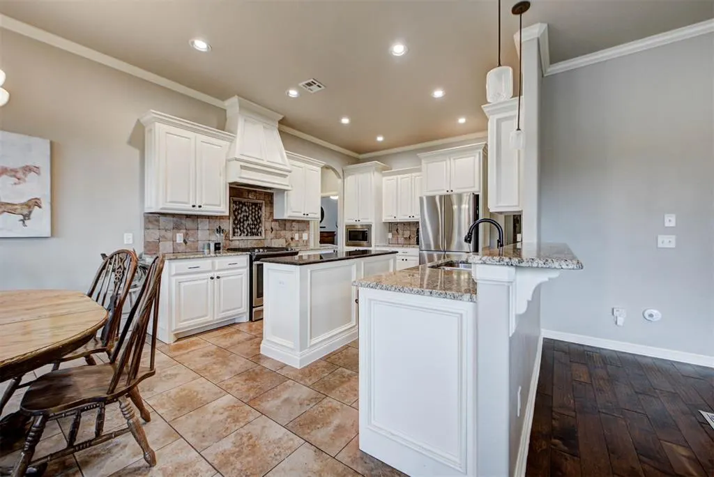 Photo 17 — 19004 Barnstable Court, Edmond, OK 73012