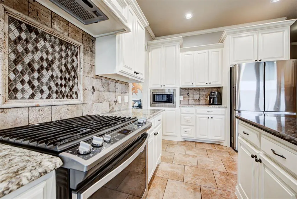 Photo 18 — 19004 Barnstable Court, Edmond, OK 73012
