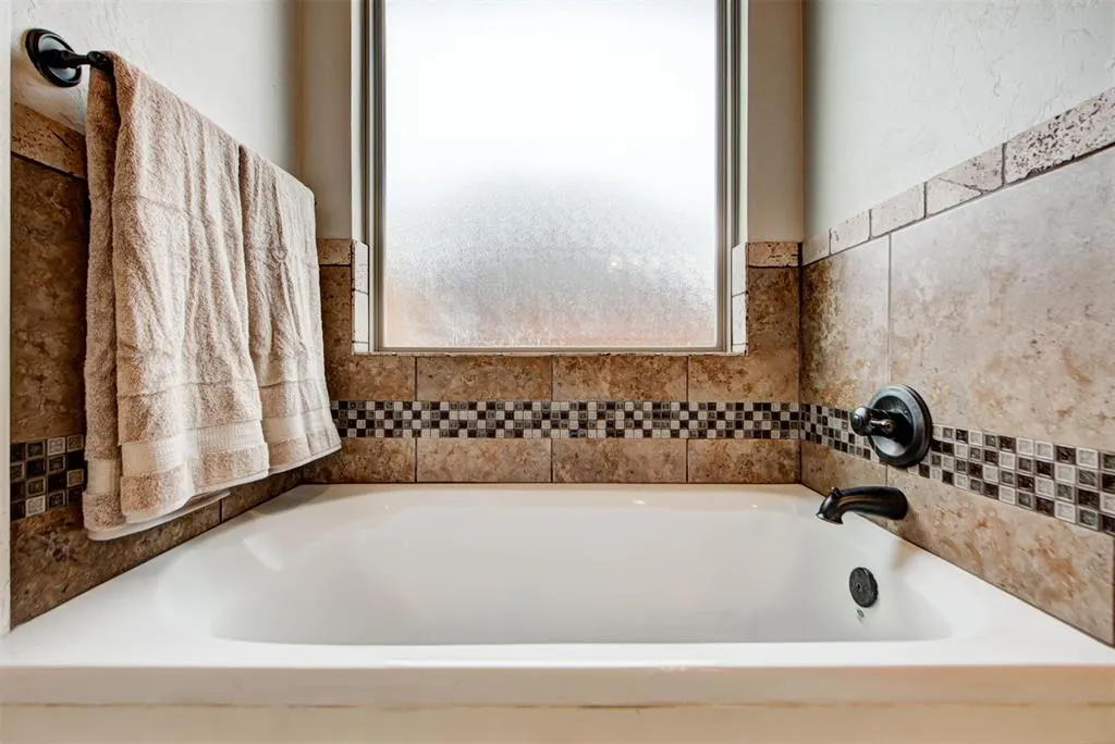 Photo 30 — 19004 Barnstable Court, Edmond, OK 73012