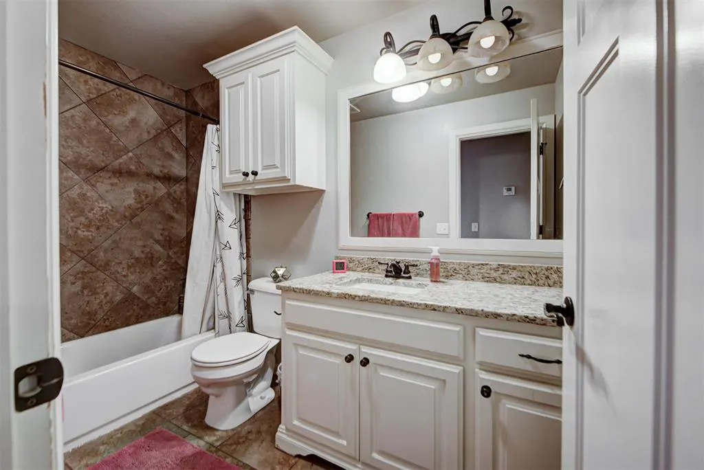 Photo 45 — 19004 Barnstable Court, Edmond, OK 73012