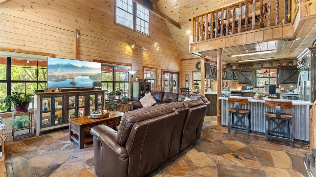 Photo 7 — 263 Orca Road, Broken Bow, OK 74728