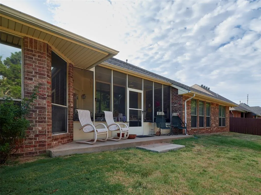 Photo 3 — 19417 Yearling Way, Edmond, OK 73012