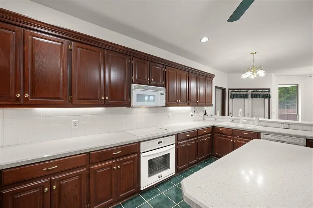 Photo 10 — 19417 Yearling Way, Edmond, OK 73012