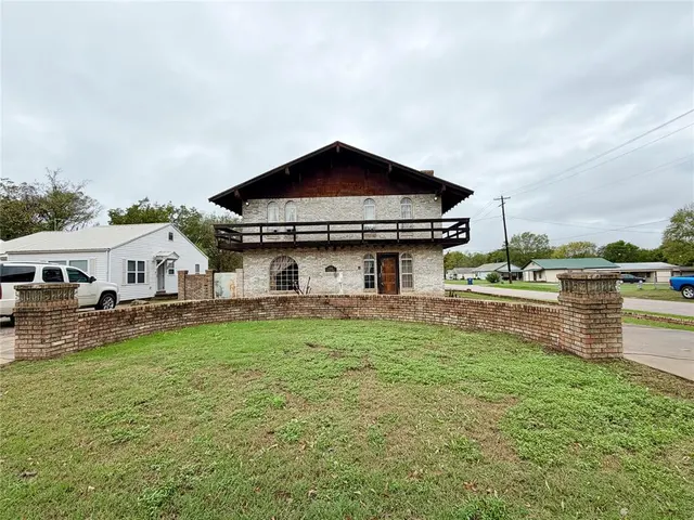 Photo 2 — 1329 Eureka Street, Seminole, OK 74868