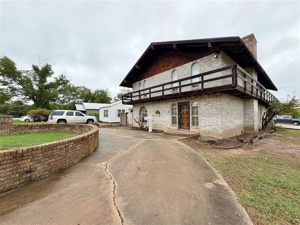 Photo 3 — 1329 Eureka Street, Seminole, OK 74868