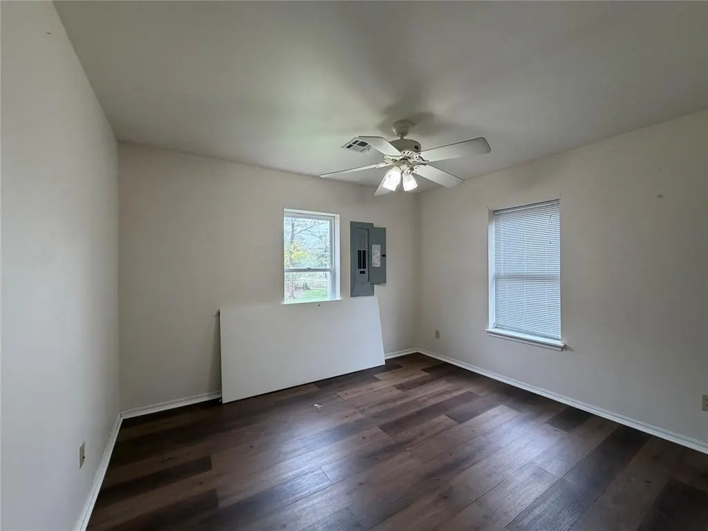 Photo 7 — 1327 Eureka Street, Seminole, OK 74868
