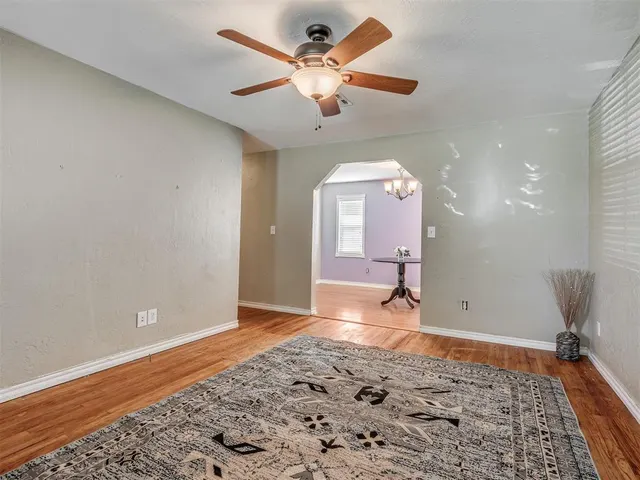 Photo 3 — 921 Cherokee Place, Lindsay, OK 73052