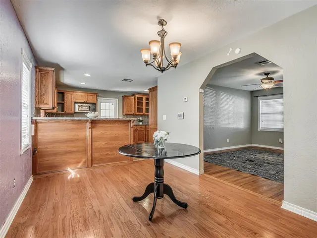 Photo 7 — 921 Cherokee Place, Lindsay, OK 73052