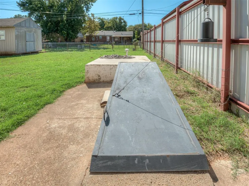Photo 12 — 921 Cherokee Place, Lindsay, OK 73052