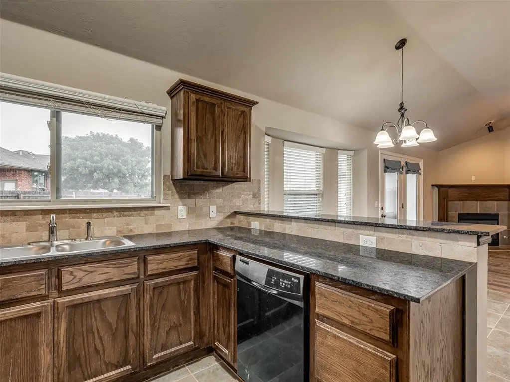 Photo 2 — 604 Heather Lane, Moore, OK 73160