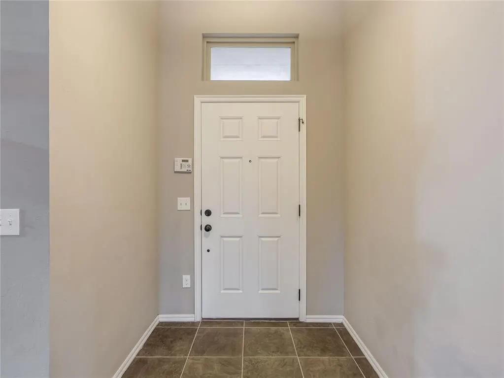 Photo 6 — 604 Heather Lane, Moore, OK 73160