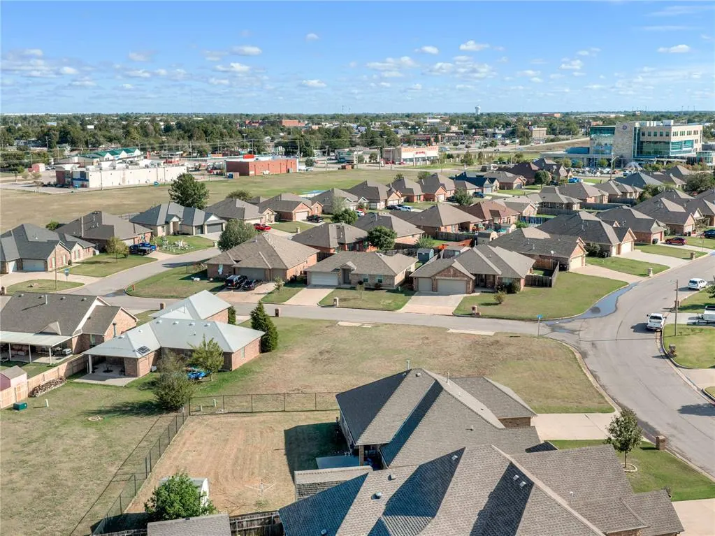 Photo 48 — 604 Heather Lane, Moore, OK 73160