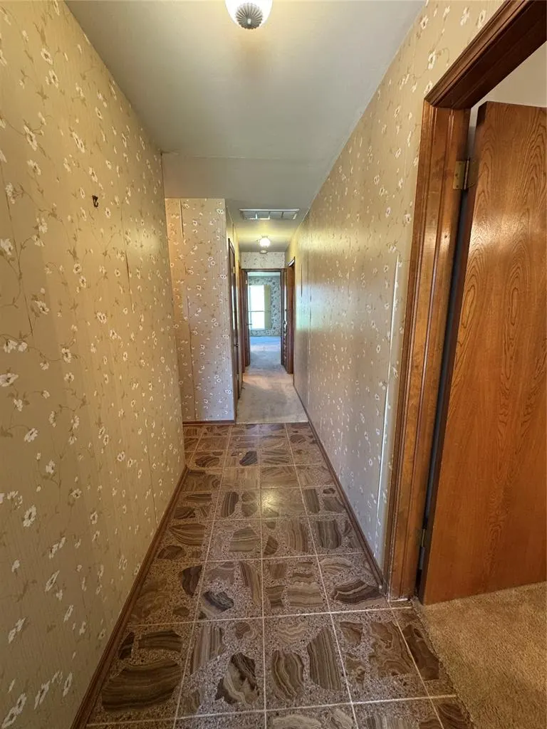 Photo 5 — 3640 Sunvalley Drive, Midwest City, OK 73110