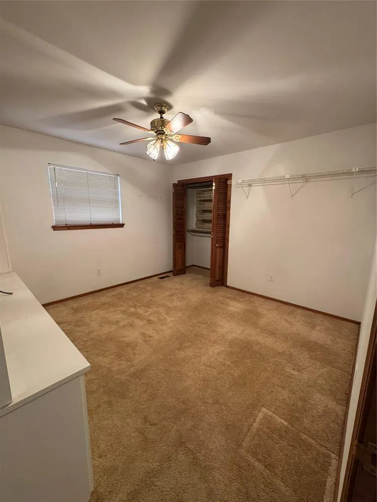 Photo 11 — 3640 Sunvalley Drive, Midwest City, OK 73110