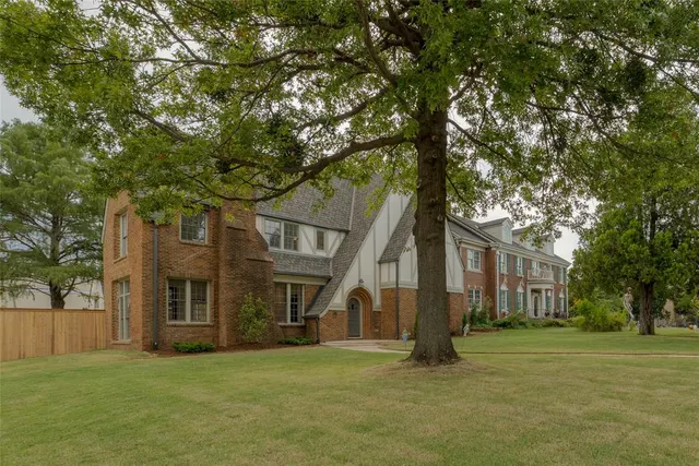 Photo 2 — 644 NE 14th Street, Oklahoma City, OK 73104