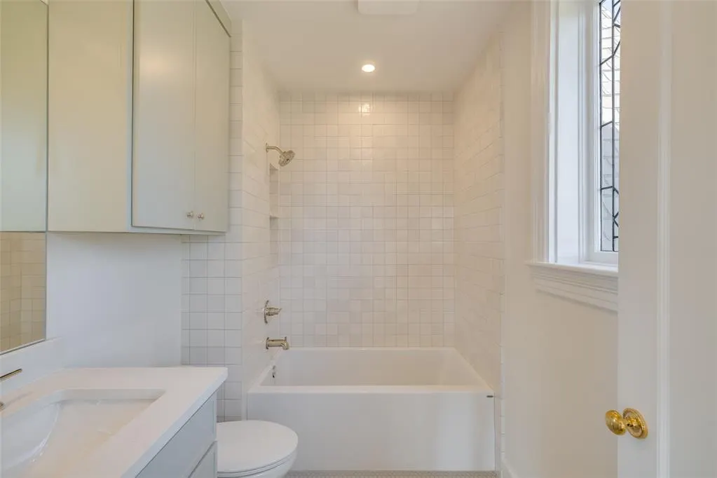 Photo 31 — 644 NE 14th Street, Oklahoma City, OK 73104