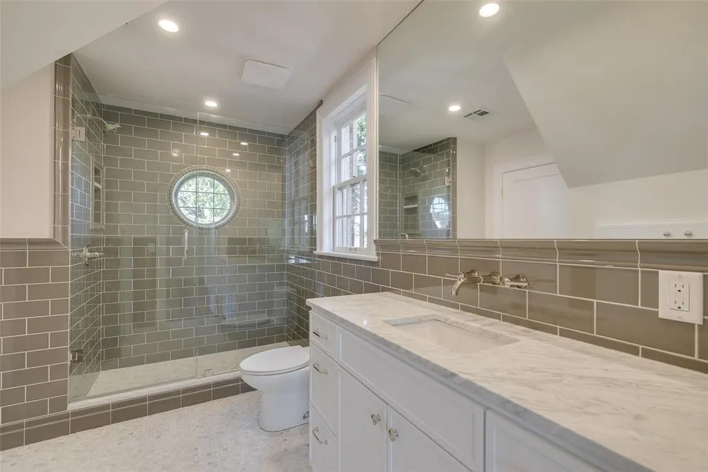 Photo 35 — 644 NE 14th Street, Oklahoma City, OK 73104