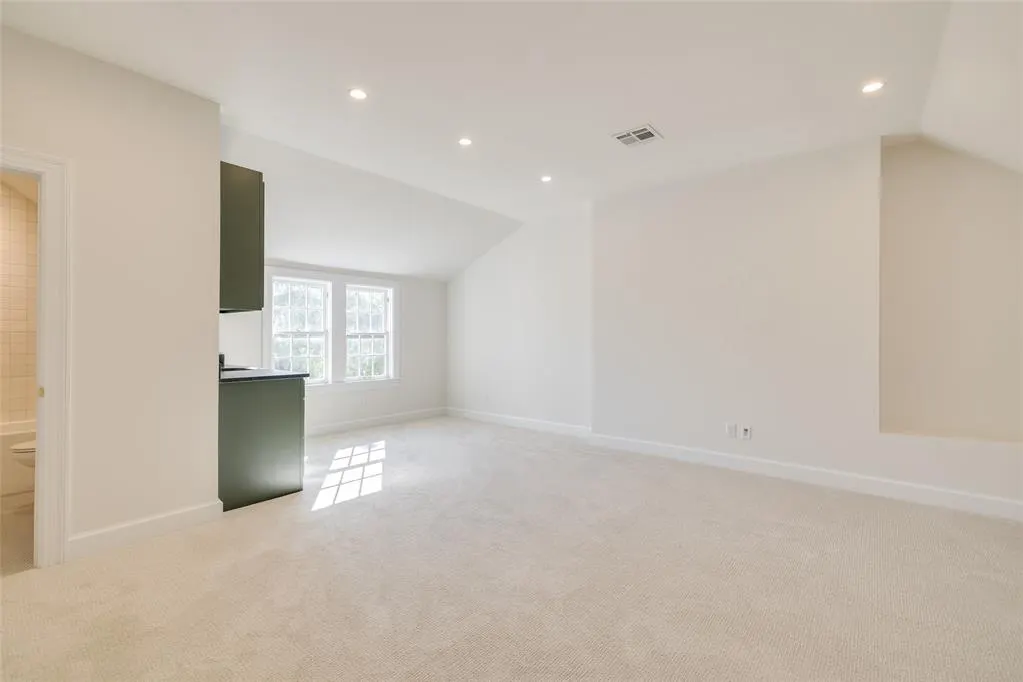 Photo 38 — 644 NE 14th Street, Oklahoma City, OK 73104
