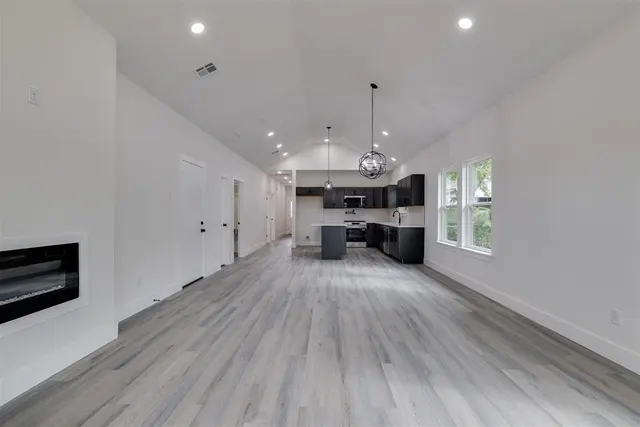 Photo 7 — 415 SE 54th Street, Oklahoma City, OK 73129