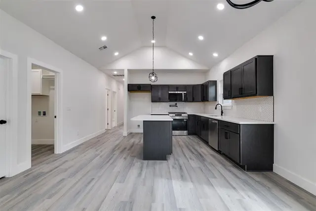 Photo 8 — 415 SE 54th Street, Oklahoma City, OK 73129