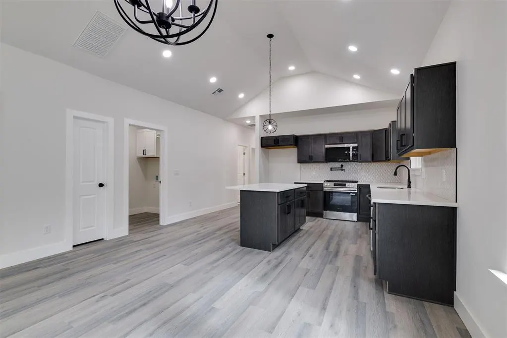 Photo 9 — 415 SE 54th Street, Oklahoma City, OK 73129