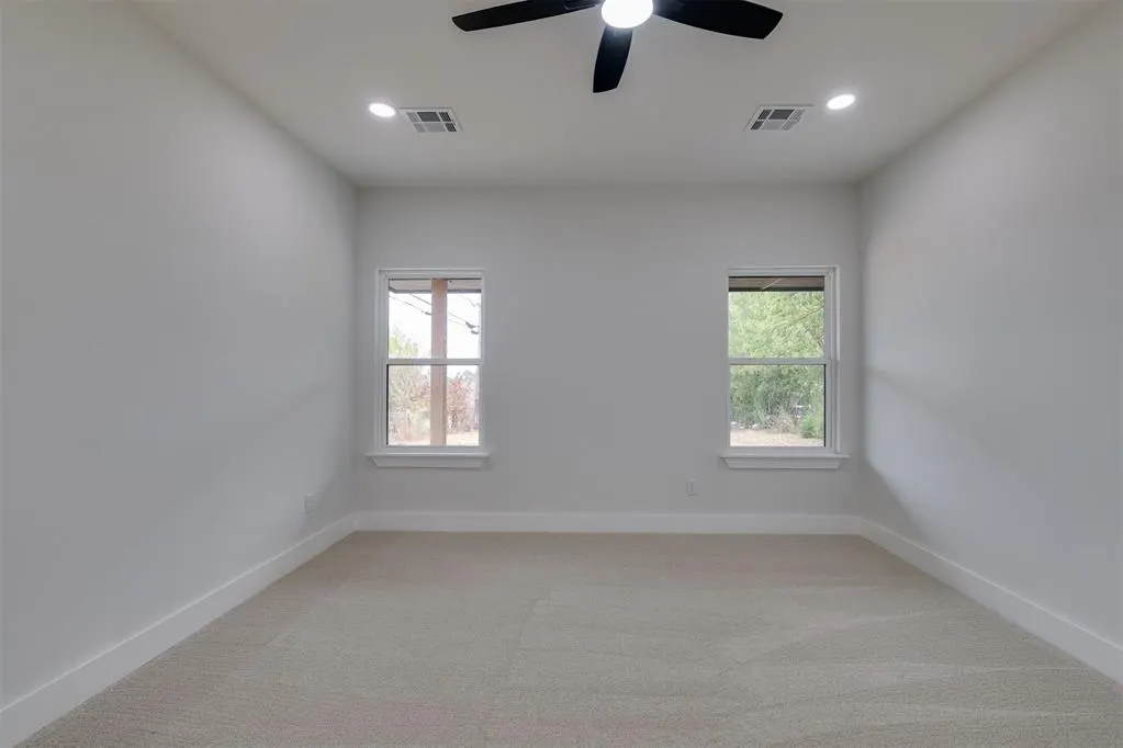 Photo 17 — 415 SE 54th Street, Oklahoma City, OK 73129