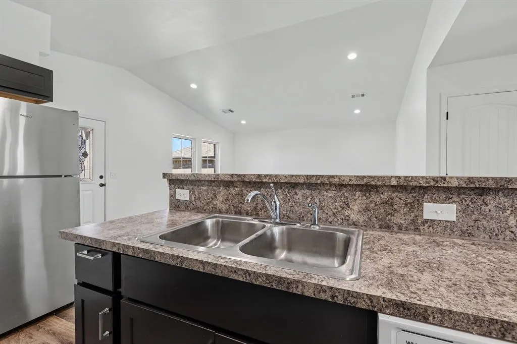 Photo 6 — 14644 Bedrock Lane, Yukon, OK 73099