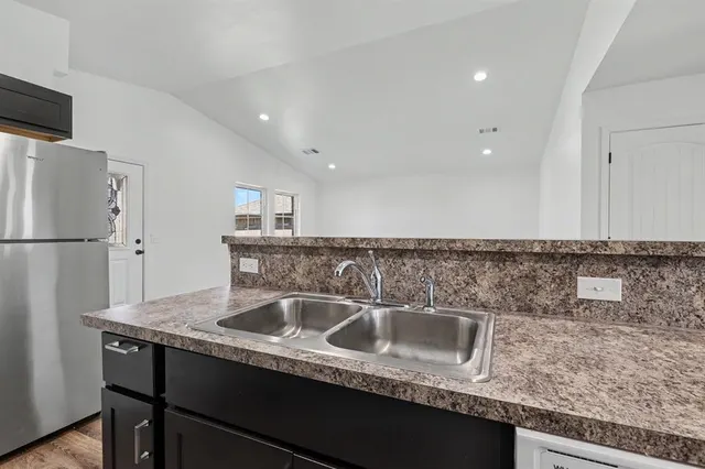 Photo 6 — 14644 Bedrock Lane, Yukon, OK 73099