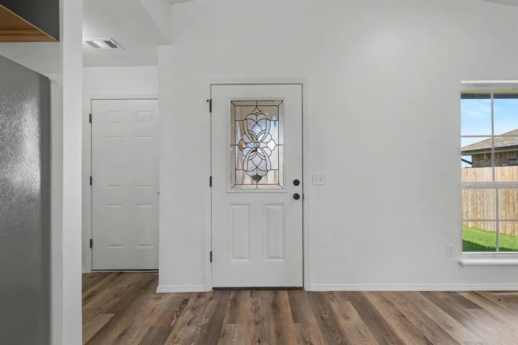 Photo 9 — 14644 Bedrock Lane, Yukon, OK 73099