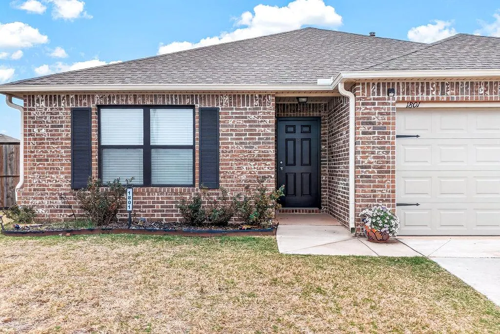 Photo 2 — 1801 Land Run Drive, El Reno, OK 73036