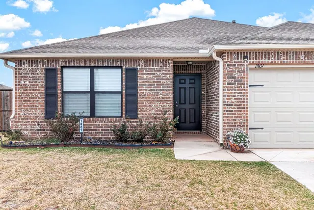 Photo 2 — 1801 Land Run Drive, El Reno, OK 73036