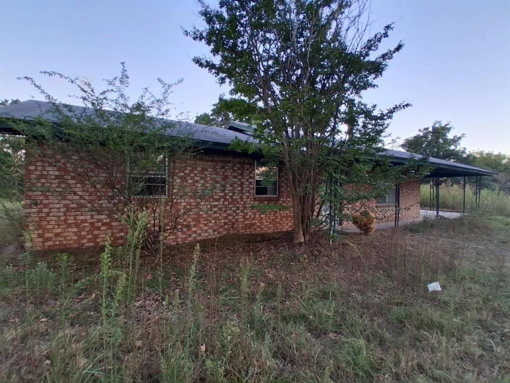 Front exterior — 43209 Mocassin Trail Road, Meeker, OK 74855