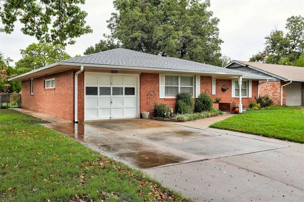 Photo 2 — 1418 W Thompson Avenue, Enid, OK 73703