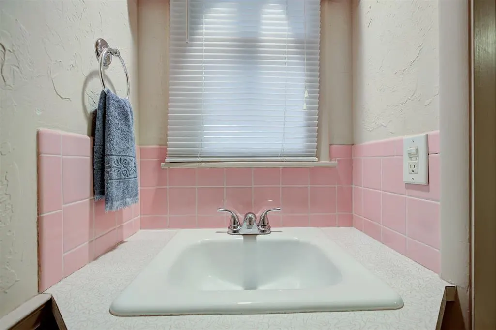 Photo 15 — 1418 W Thompson Avenue, Enid, OK 73703