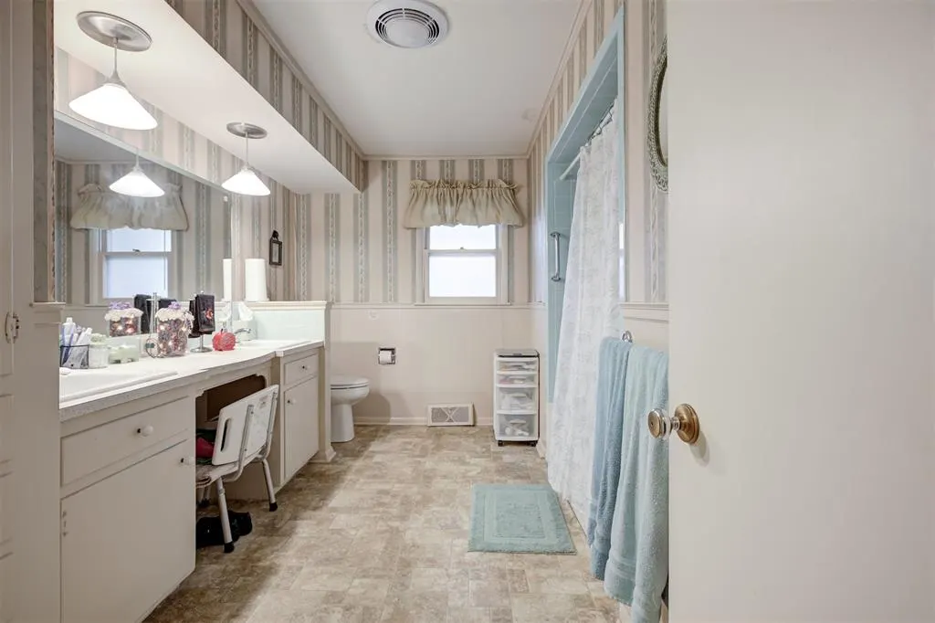Photo 17 — 1418 W Thompson Avenue, Enid, OK 73703