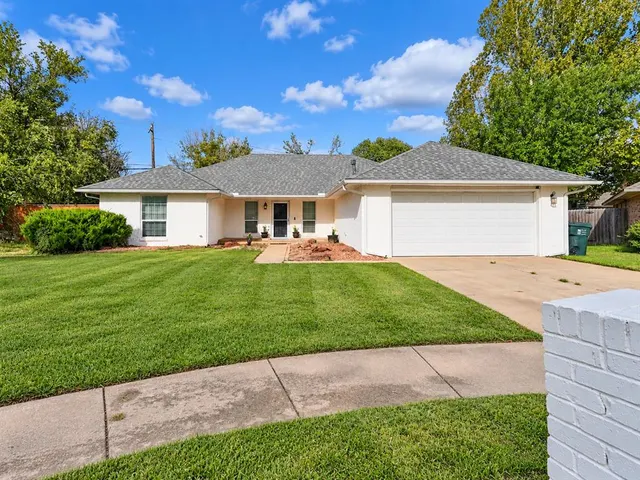 Photo 3 — 517 Cheswick Court, Norman, OK 73072