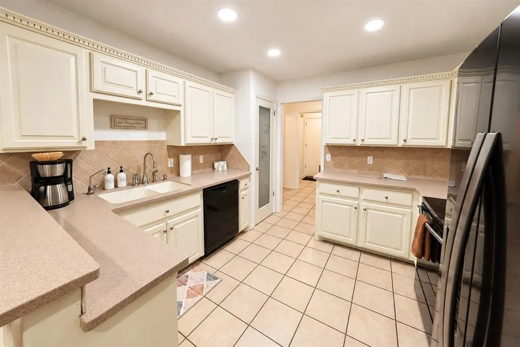 Photo 8 — 517 Cheswick Court, Norman, OK 73072