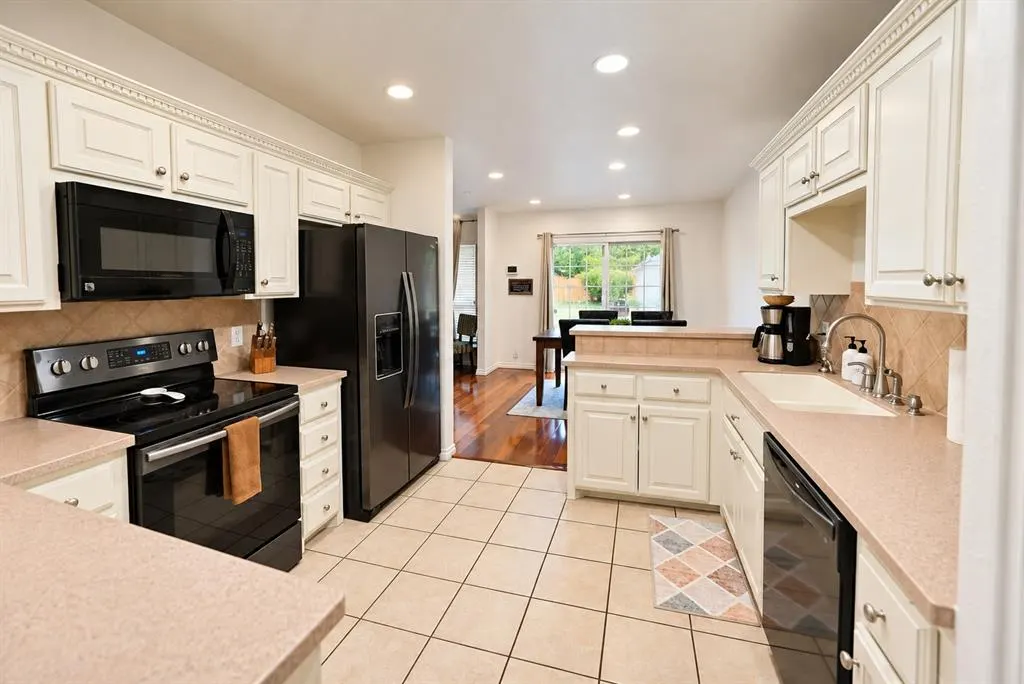 Photo 9 — 517 Cheswick Court, Norman, OK 73072