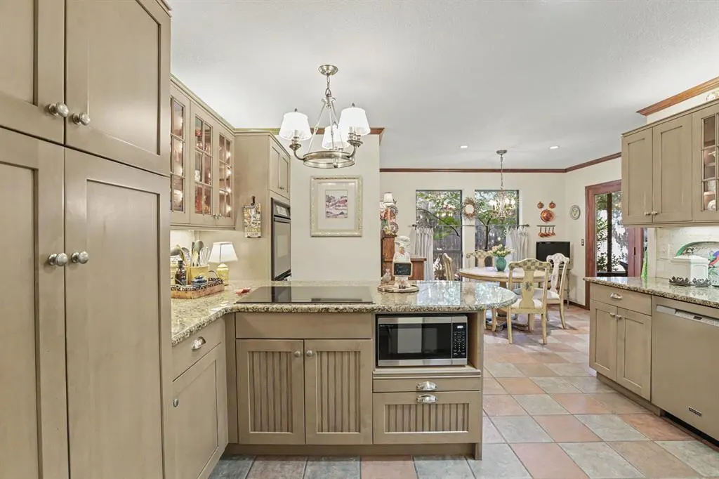 Photo 12 — 2212 Coachlight Drive, Edmond, OK 73013