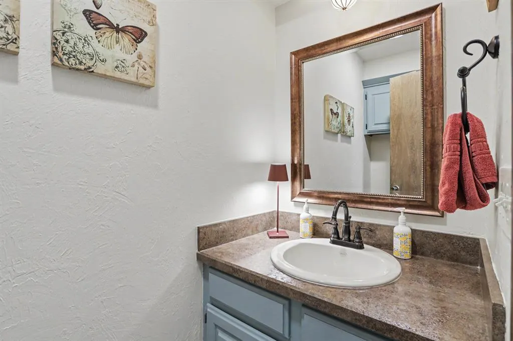 Photo 28 — 2212 Coachlight Drive, Edmond, OK 73013