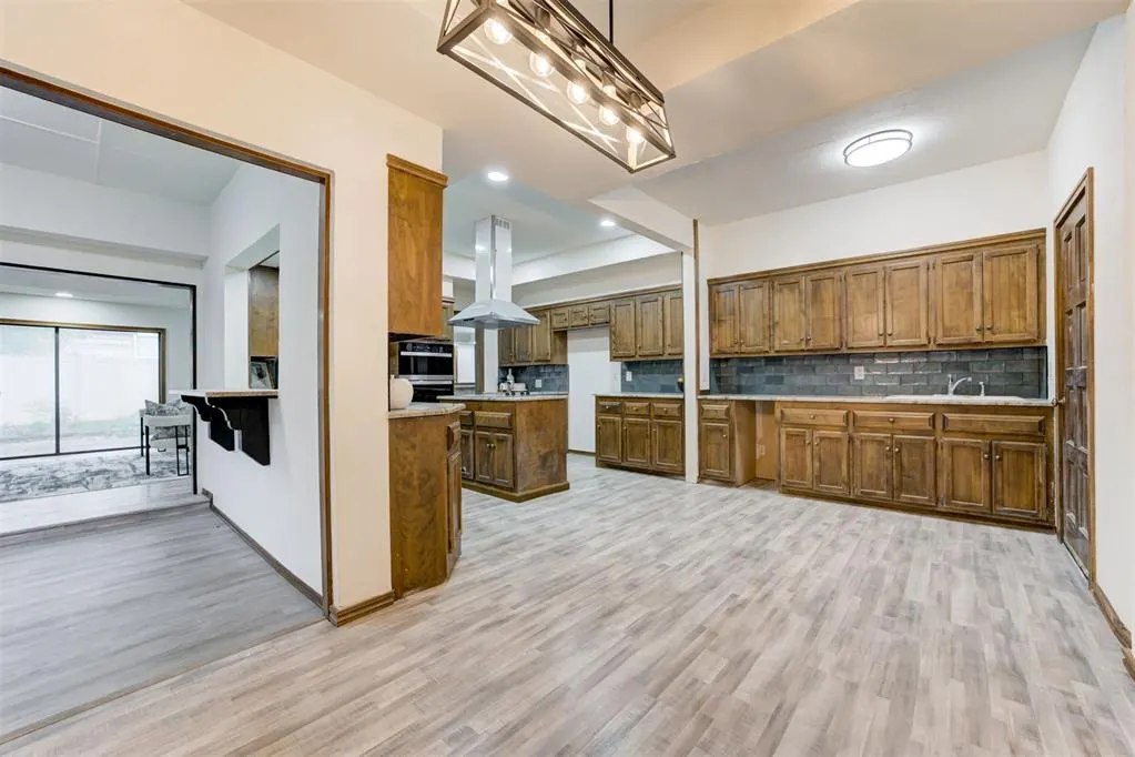 Photo 13 — 3021 Raintree Road, Oklahoma City, OK 73120