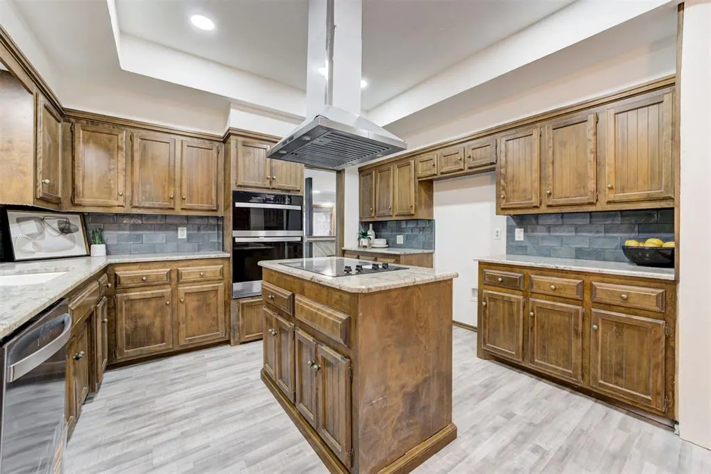 Photo 15 — 3021 Raintree Road, Oklahoma City, OK 73120